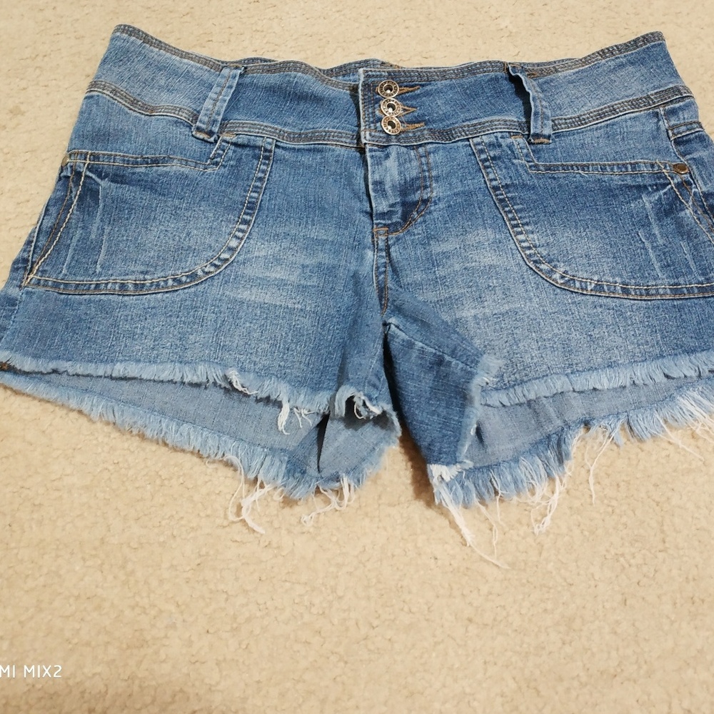 BOGO Celebrity pink size 9 jean shorts